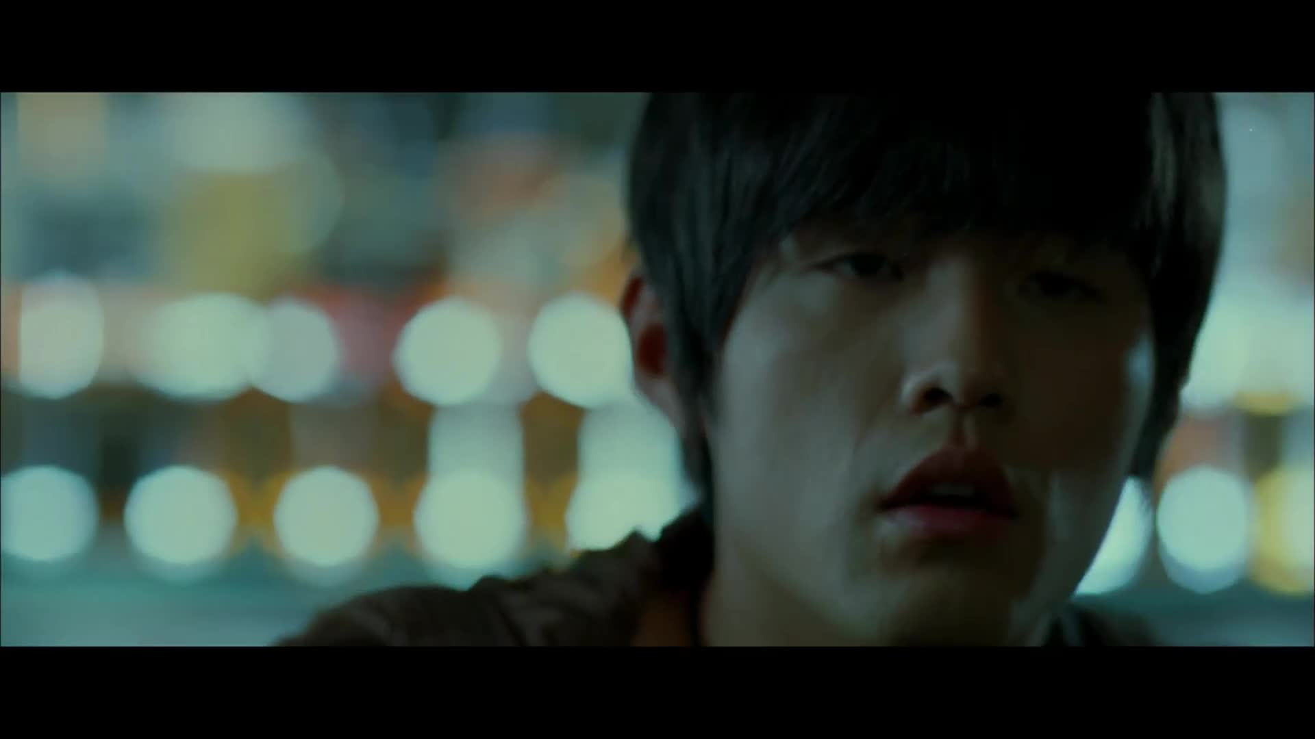 李连杰一个人执行任务,一个打六个,还是那么轻