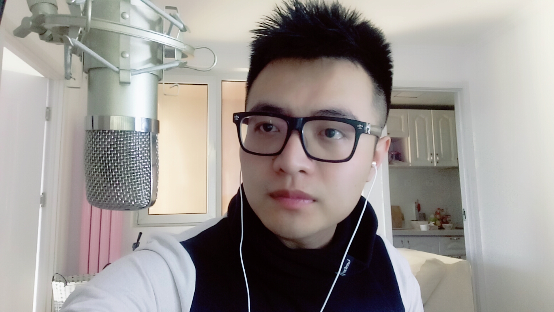 宋喆翻唱古惑仔主题曲《热血燃烧》这表情古