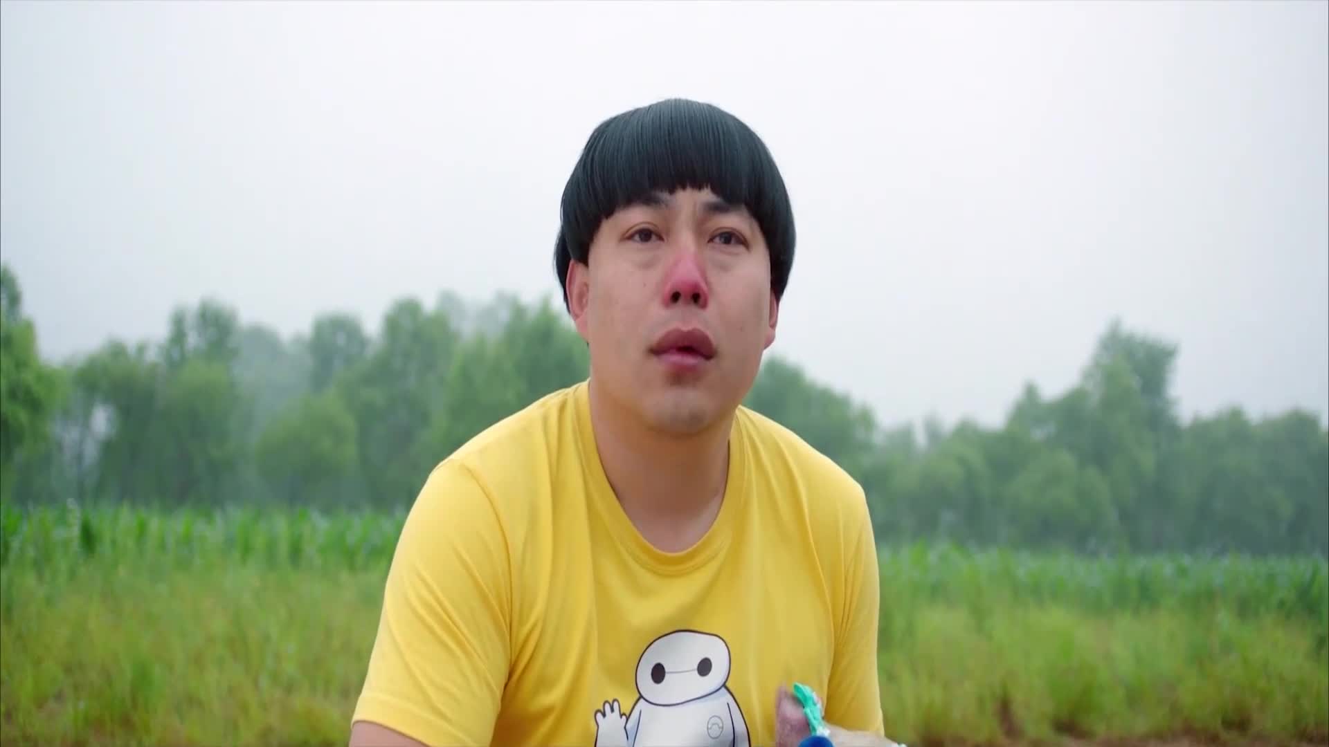 美女拿点着的后背给赵四搓美女,程野都想试试酒精马好图片
