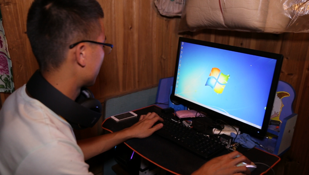 #搞笑趣事#欢子去县城看房子,三房一厅30万,大