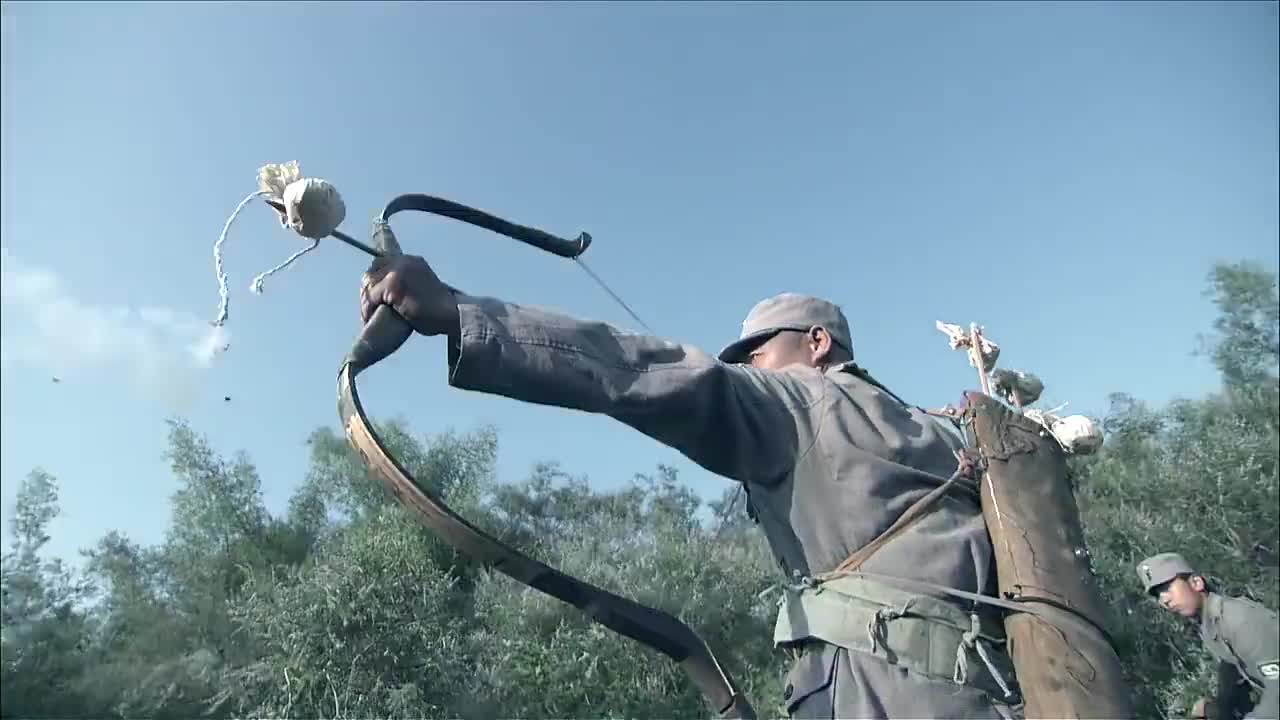 举起手来2:中国人的智慧。放风筝给敌人碉堡扔