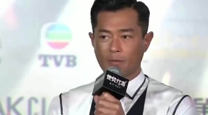 古天乐早年拍戏五官俊俏皮肤白皙 杨洋看了都