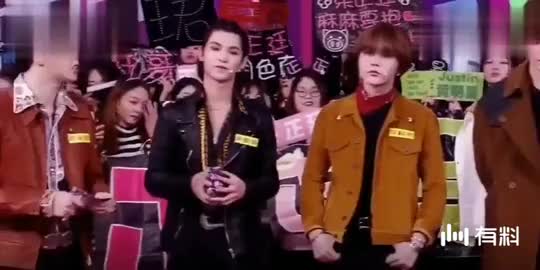 扫地机器人真的有必要买吗? 看完这个视频你就