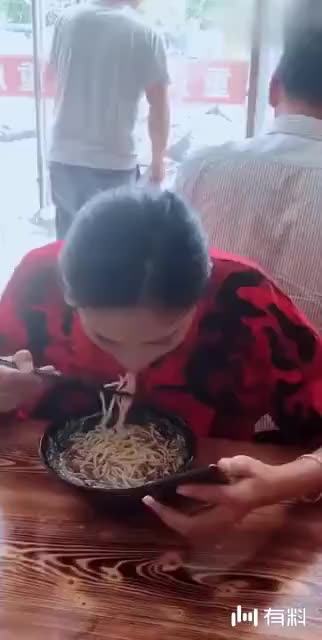 国外搞笑短视频合集,调音师强颜欢笑,礼仪崩溃视频v视频学生图片