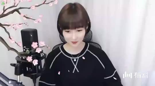 一首节奏欢快的歌曲《天王盖地虎》,二人传演